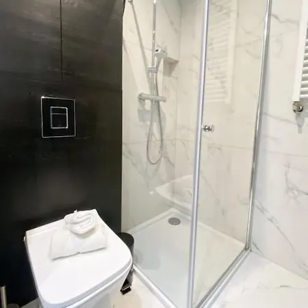 28 Czerwca Διαμέρισμα *